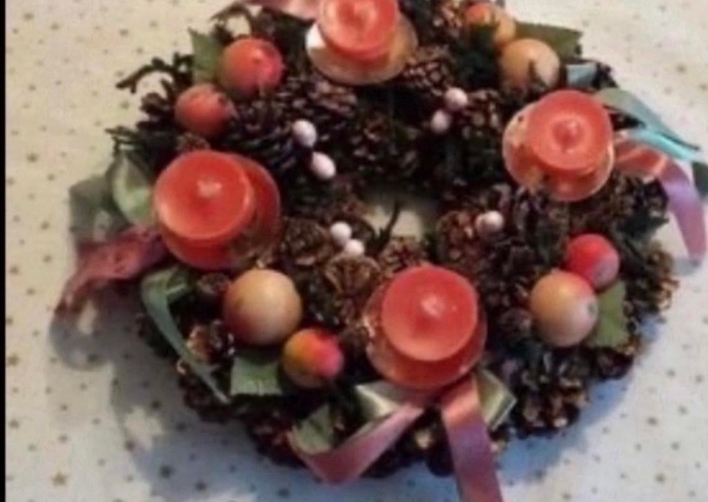 Kerst krans op tafel. (excl. kaarsjes), Diversen, Ophalen of Verzenden, Gebruikt