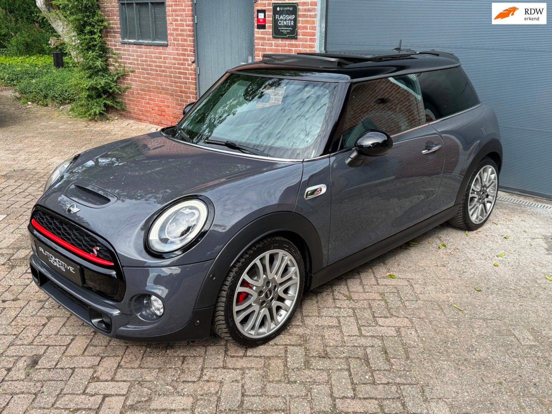 Mini Cooper S 2.0 JCW Tuning Kit l Harman & Kardon l Panodak, Auto's, 1998 cc, Gebruikt, Zwart, 4 cilinders