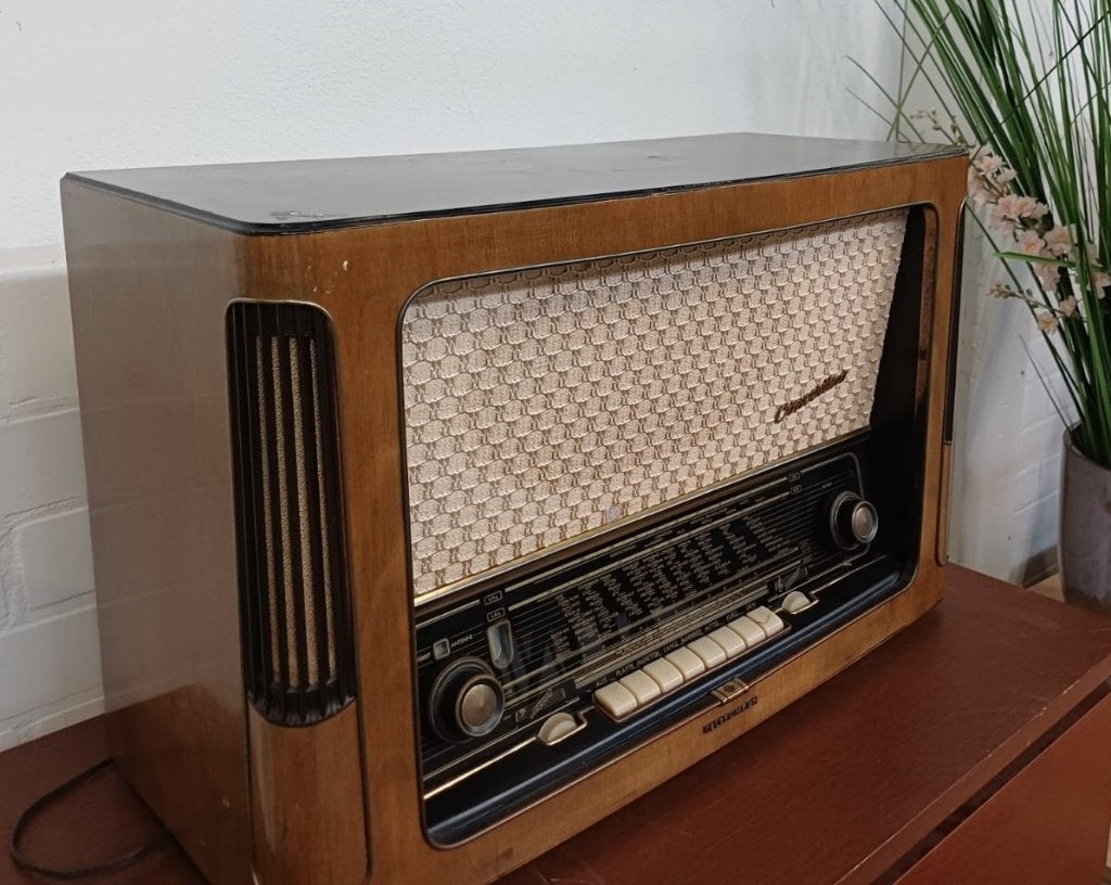 Vintage Telefunken Concertino 6 radio, Antiek en Kunst, Antiek | Tv's en Audio, Ophalen