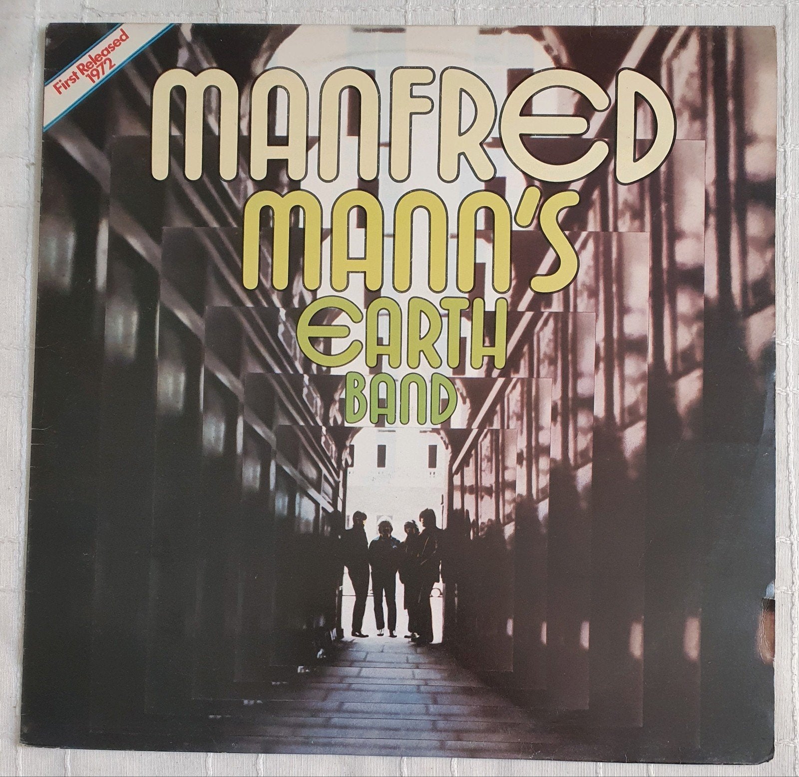 LP Manfred Mann's earth band - BRON 252 - 1977, Verzenden, Zo goed als nieuw, 12 inch