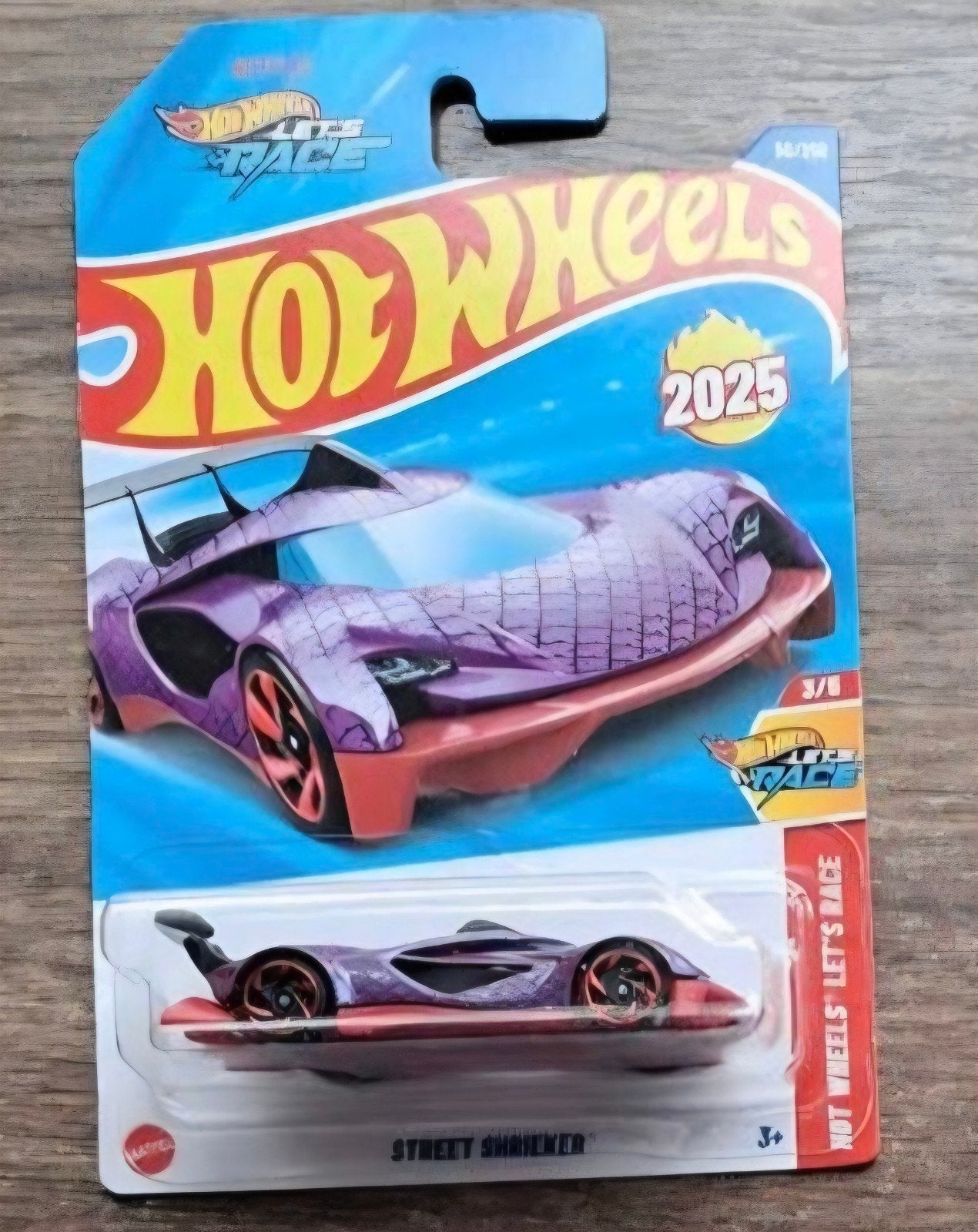 Hot Wheels 2025 Street Shrieker Paars Speelgoedauto, Hobby en Vrije tijd, Modelauto's | Overige schalen, Ophalen of Verzenden