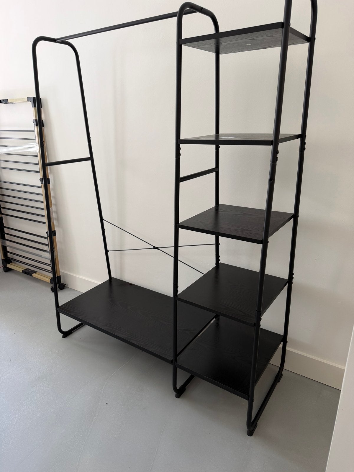 Stevig open kledingrek met planken, Ophalen, Met plank(en), Gebruikt, 100 tot 150 cm