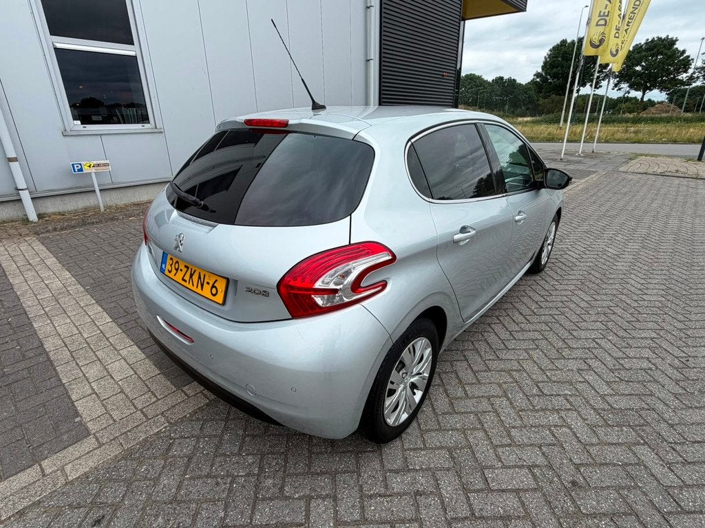 Peugeot 208 1.4 VTi Griffe Clima Cruise|NAVI|Leer APK, Voorwielaandrijving, Euro 5, Parkeersensor, Bedrijf