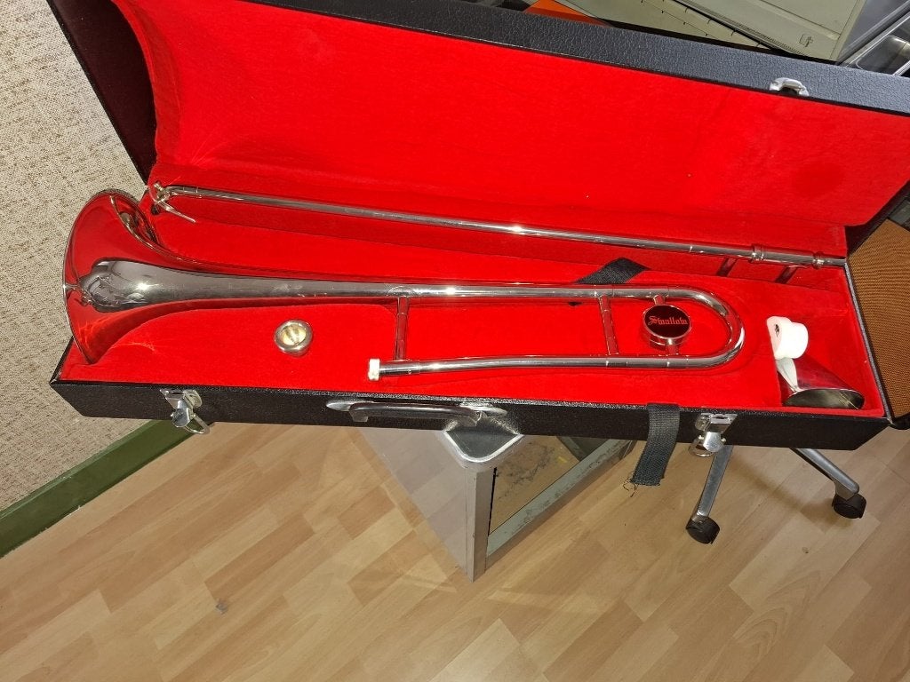 Swallow schuiftrombone met koffer en demper, Muziek en Instrumenten, Ophalen, Gebruikt, Overige typen, Met koffer