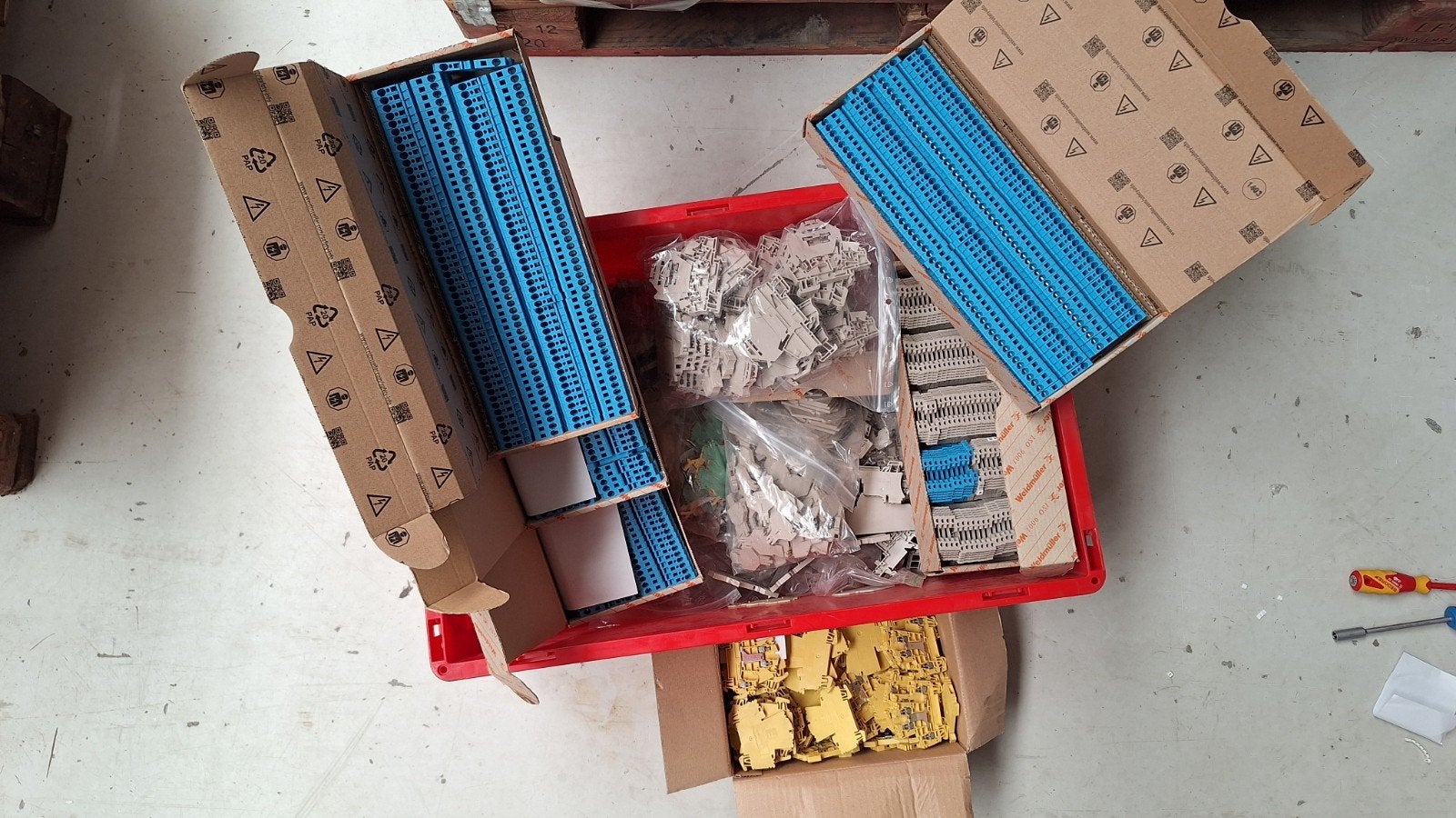 Weidmuller diverse aansluitklemmen plus zekeringklemmen, Hobby en Vrije tijd, Ophalen of Verzenden, Zo goed als nieuw