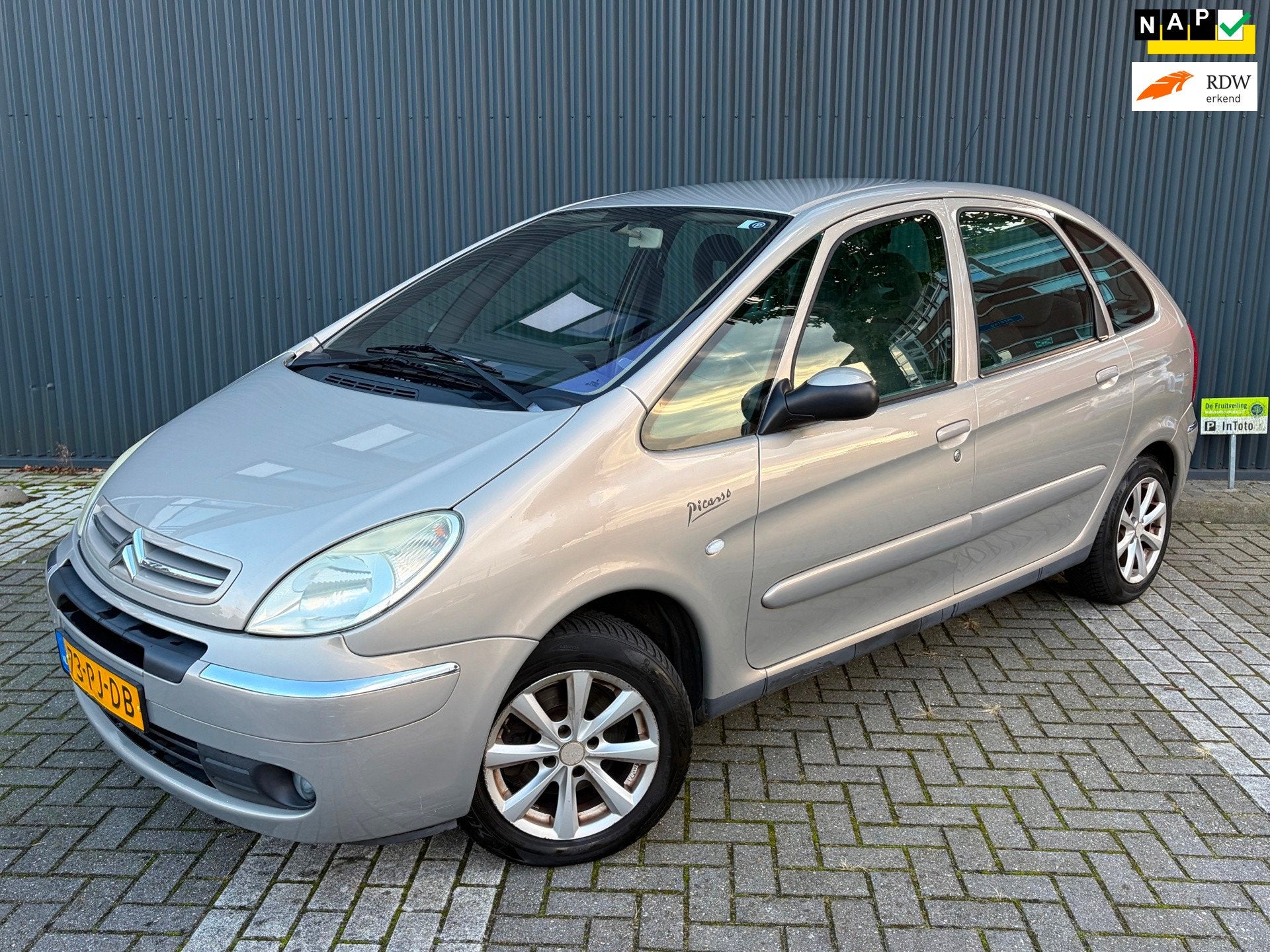 Citroen Xsara Picasso 2.0i | AUT Airco Sensoren Velgen Cruis, Auto's, 136 pk, 4 cilinders, 700 kg, Beige