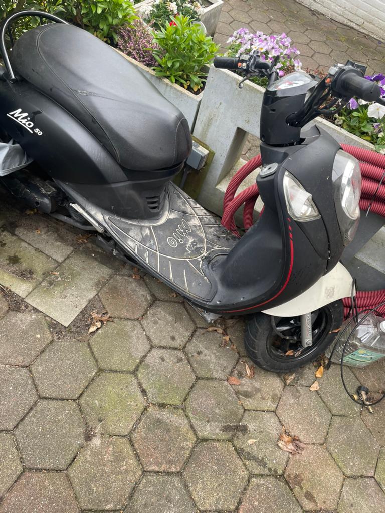 Sym mio, Fietsen en Brommers, Scooters | SYM, Ophalen, Zo goed als nieuw, Benzine, Overige modellen