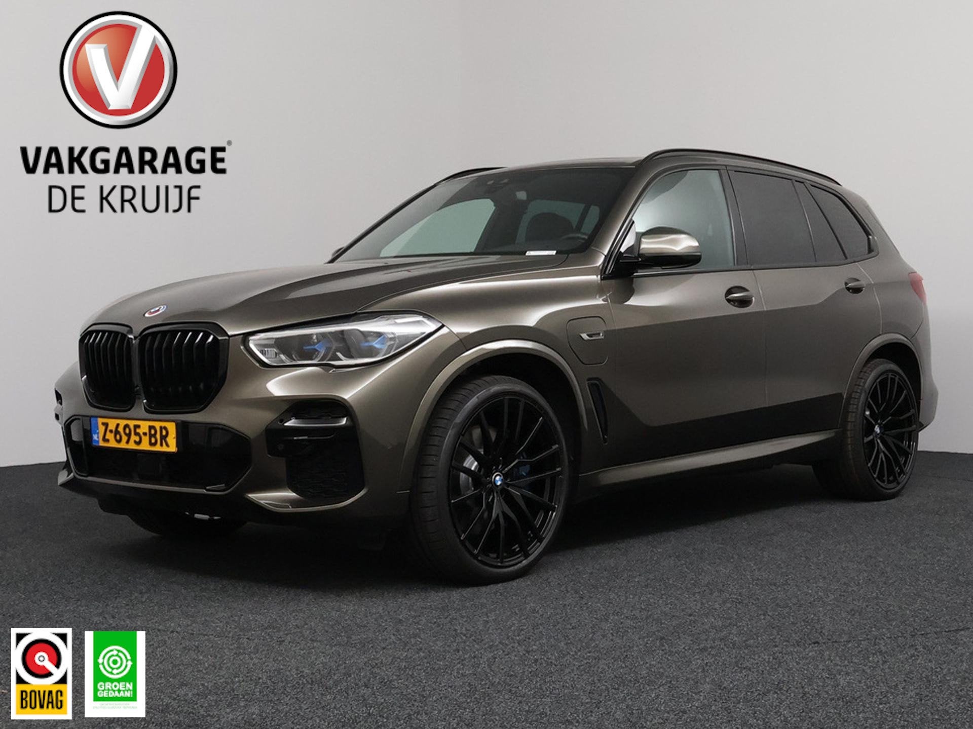 BMW X5 xDrive45e High Executive M-sport | Pano | Trekhaak |, Auto's, BMW, Lichtsensor, Gebruikt, 394 pk, Alcantara