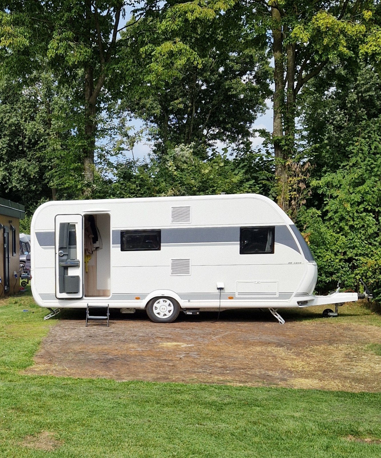 Hobby De Luxe 490 KMF 2024, stapelbed, mover, voortent, Hobby, Dwars-stapelbed, Treinzit, Particulier