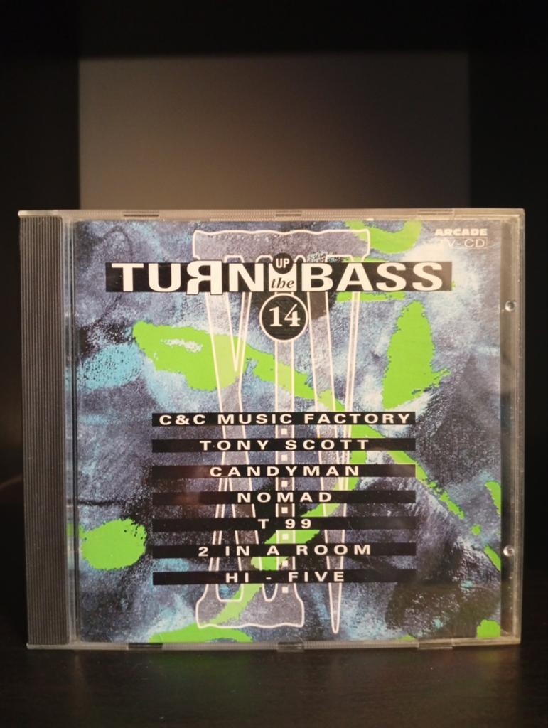Turn Up The Bass 14 - Dance/Techno CD (Arcade), Ophalen of Verzenden, Gebruikt, Dance Populair