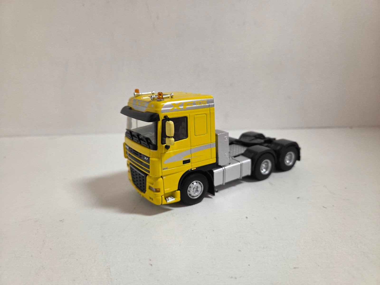 WSI DAF XF 105 demo, Hobby en Vrije tijd, Modelauto's | 1:50, ., Ophalen of Verzenden, Zo goed als nieuw, .
