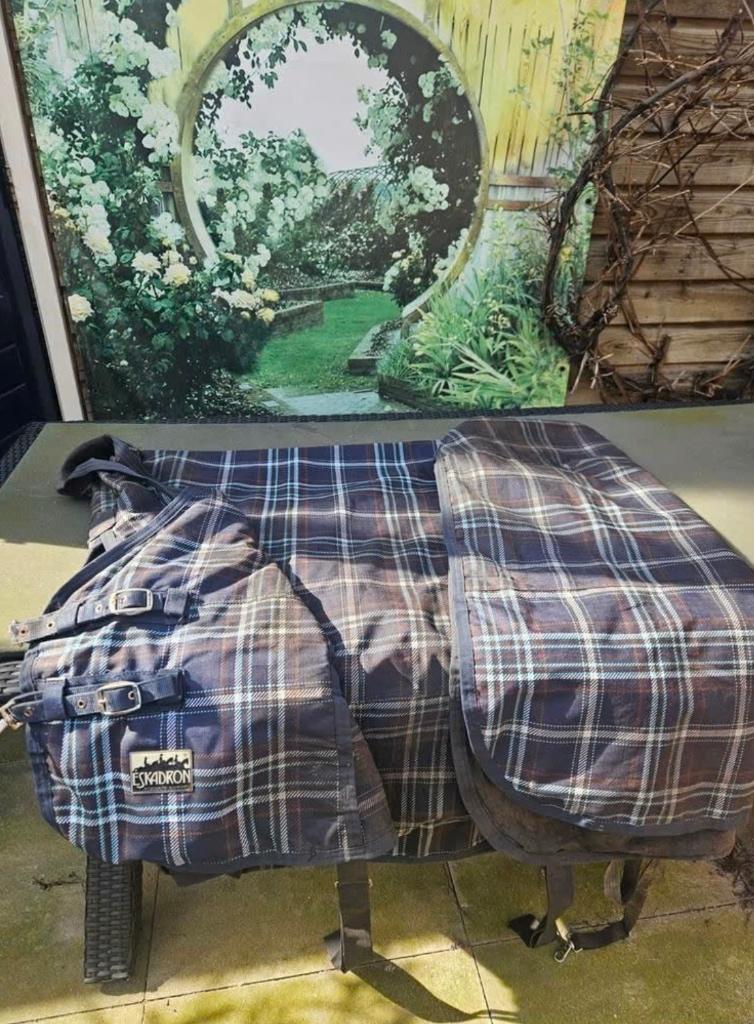 Eskadron 0 gr met fleece mt 195 regendeken, Dieren en Toebehoren, Full (L), Gebruikt, 0 g, Overige materialen