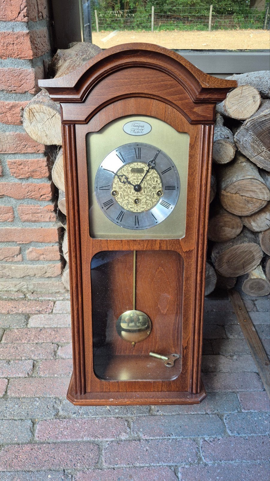 Tempus Fugit Wandklok met Slinger - Klassiek Design, Ophalen