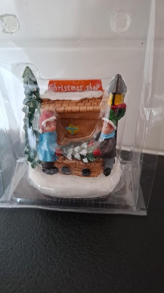Kerstdorp figuur 2, Ophalen of Verzenden, Zo goed als nieuw