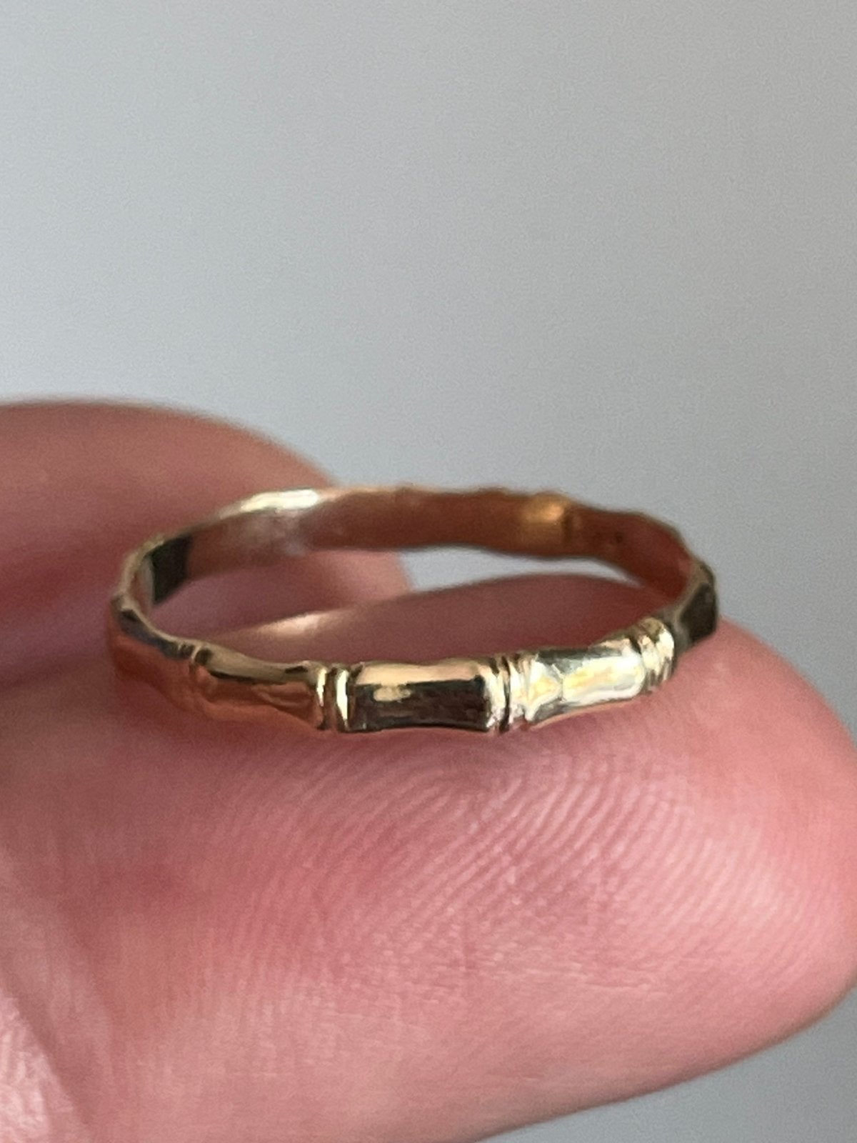 14 karaat geelgouden ring bamboe model, Ophalen of Verzenden, Zo goed als nieuw, 17 tot 18, Nvt