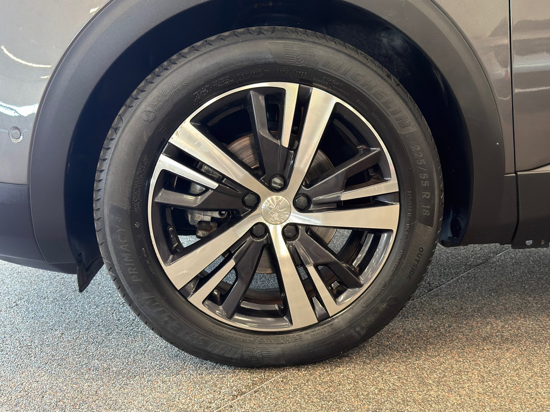 Peugeot 3008 1.2 PureTech GT Line, Gebruikt, 1199 cc, Met garantie (alle), Leder en Stof