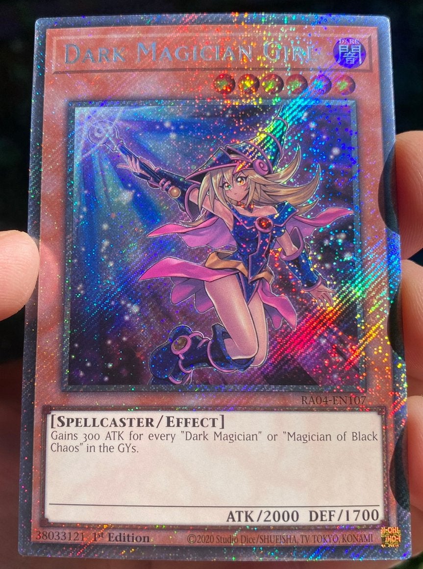 Yu-Gi-Oh! Dark Magician Girl RA04 1st Edition !, Hobby en Vrije tijd, Verzamelkaartspellen | Yu-gi-Oh!, Ophalen of Verzenden, Zo goed als nieuw