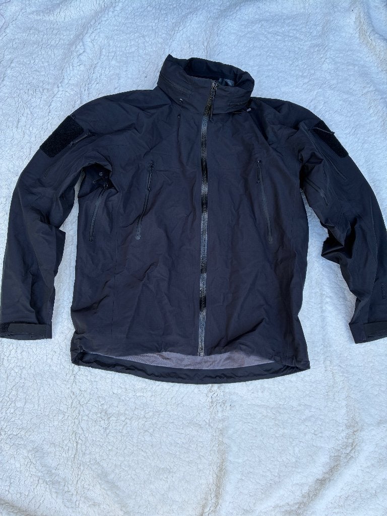 Regenjas Arc'teryx Leaf Out-Door Bushcraft Wandelen Maat: L, Ophalen of Verzenden, Zo goed als nieuw, Kleding
