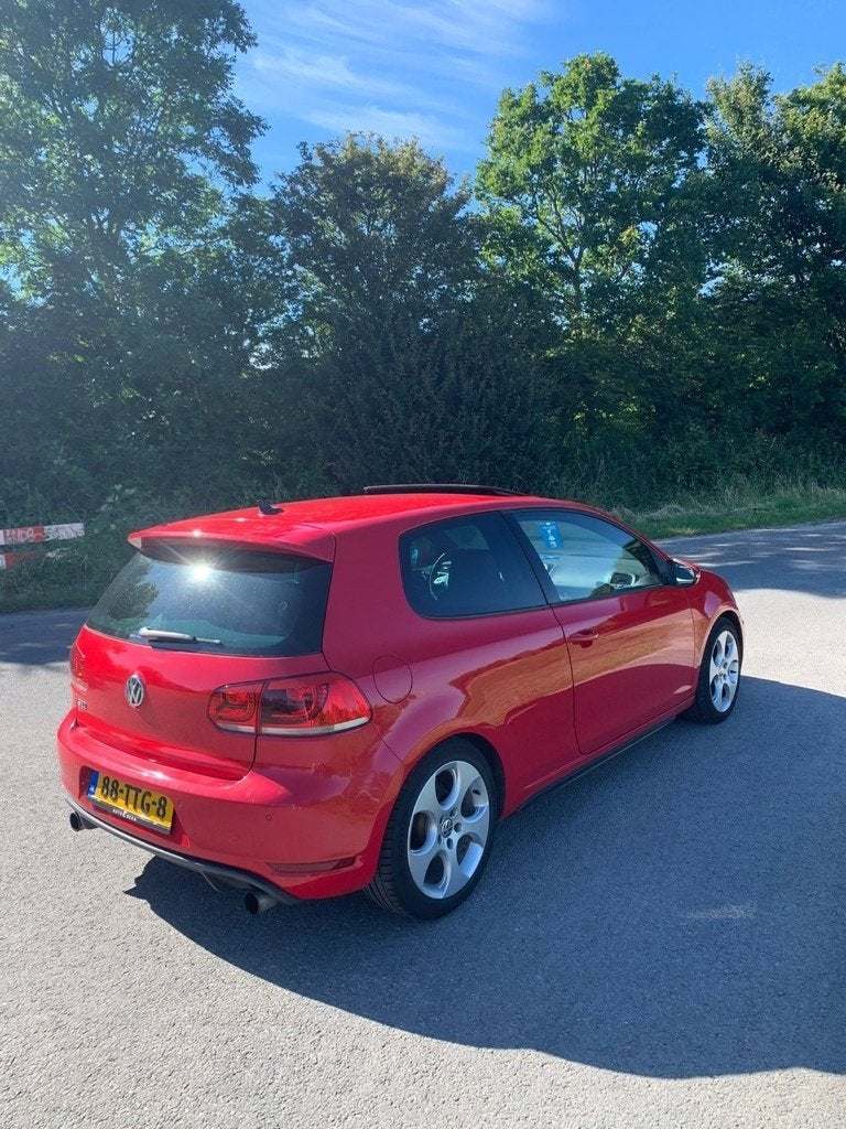 Volkswagen Golf 6 GTI - NL auto - Handgeschakeld ( 2012 ), Auto's, Voorwielaandrijving, Zwart, 4 cilinders, 1984 cc