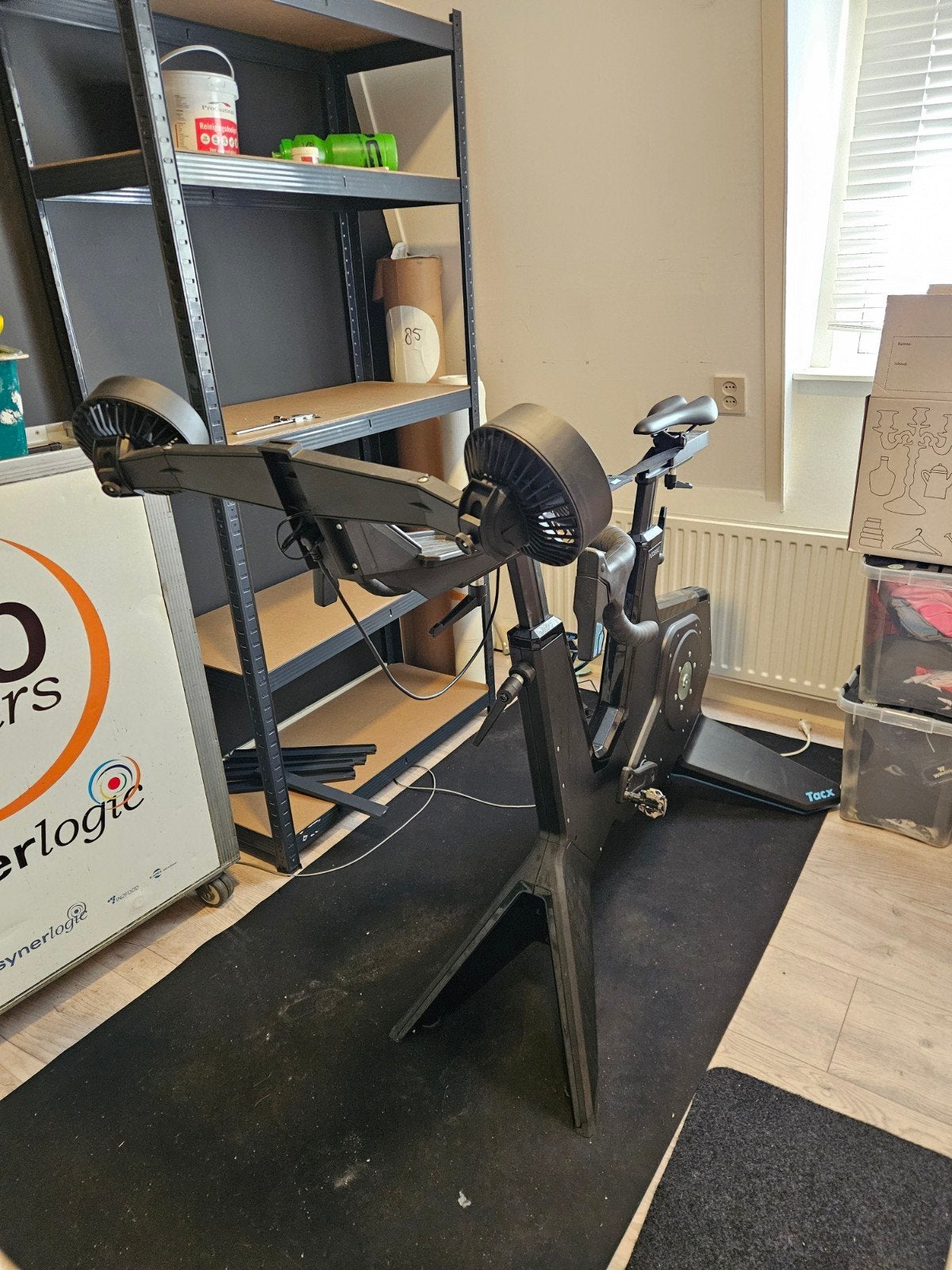 Tacx NEO Bike Smart trainer T 8000, Sport en Fitness, Ophalen, Zo goed als nieuw, Metaal, Benen