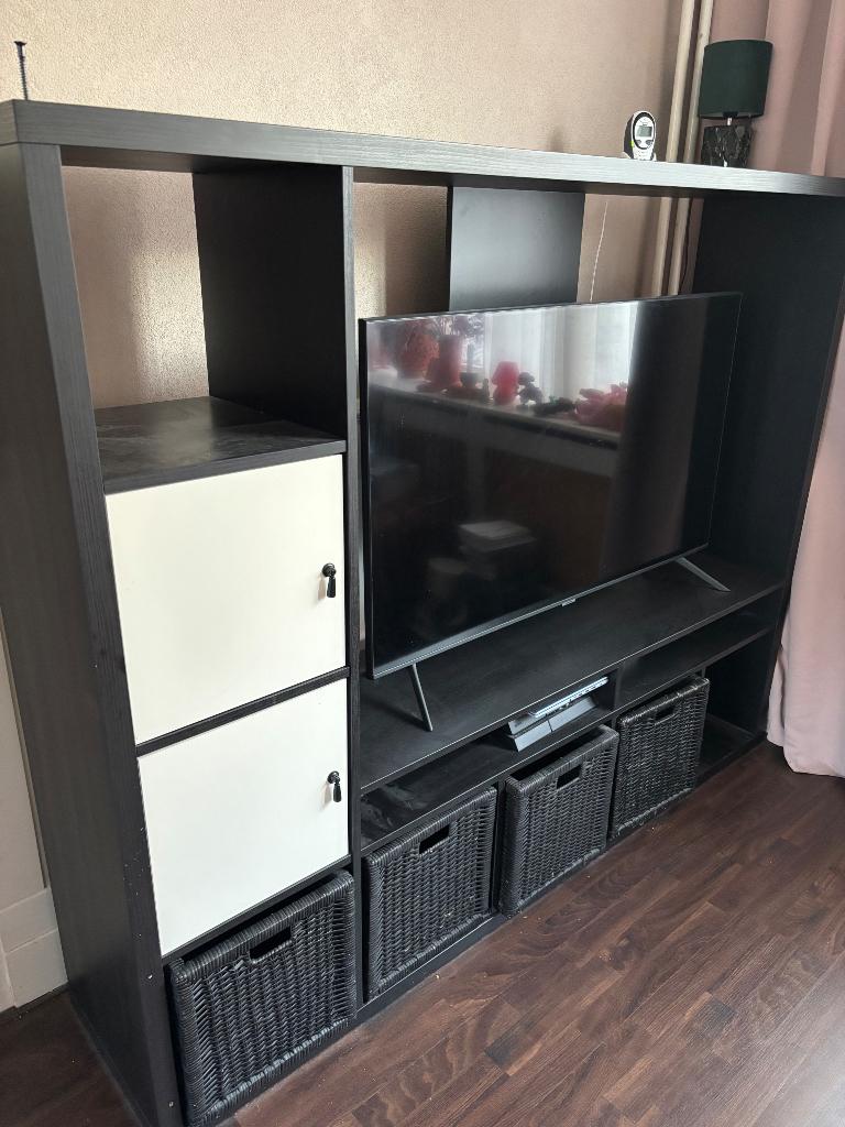 Ikea tv kast, Huis en Inrichting, Kasten | Televisiemeubels, Ophalen, Overige materialen, 100 tot 150 cm, 150 tot 200 cm