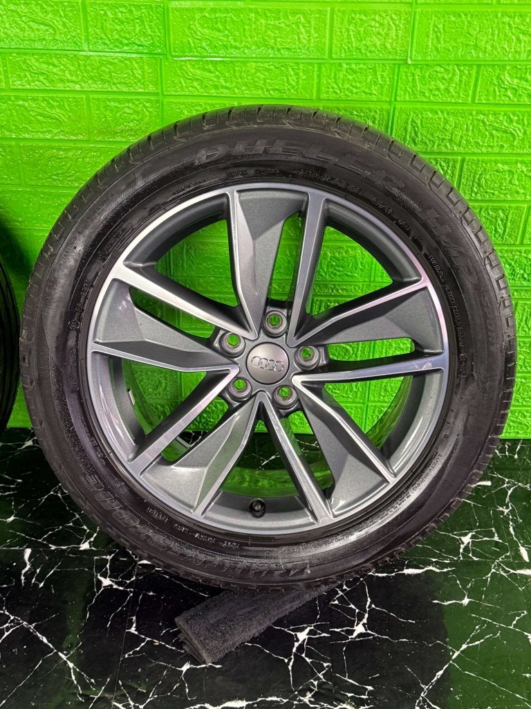 Originele Audi Q3 Q2 velgen 18" 5x112 Turbine tiguan 8U0, Niet ingevuld, 18 inch, Gebruikt, Banden en Velgen