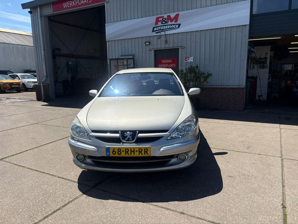 Peugeot 607 3.0-24V Féline Clima, cruise, pdc, trekhaak, Auto's, Peugeot, 2946 cc, Automatische klimaatregeling, 1619 kg, Zilver of Grijs