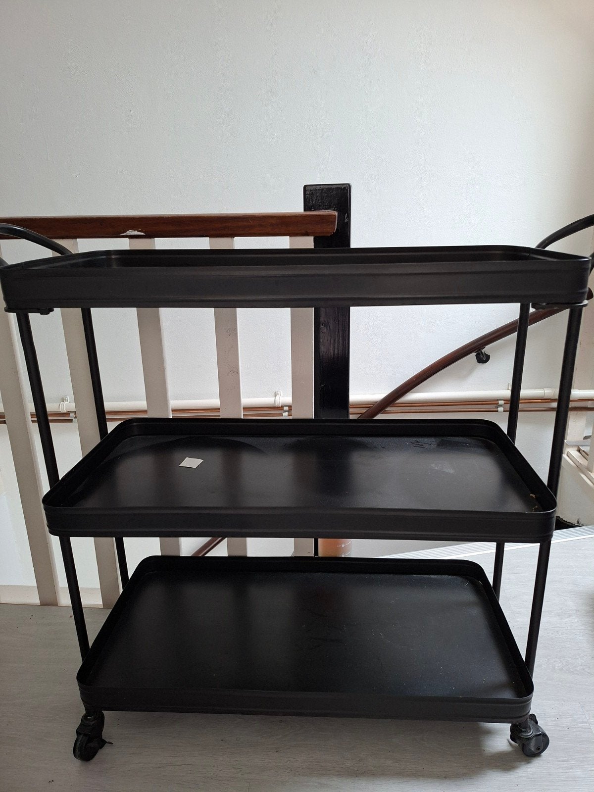 Zwarte trolley met wieltjes, Ophalen, 25 tot 50 cm, Rechthoekig, 50 tot 100 cm