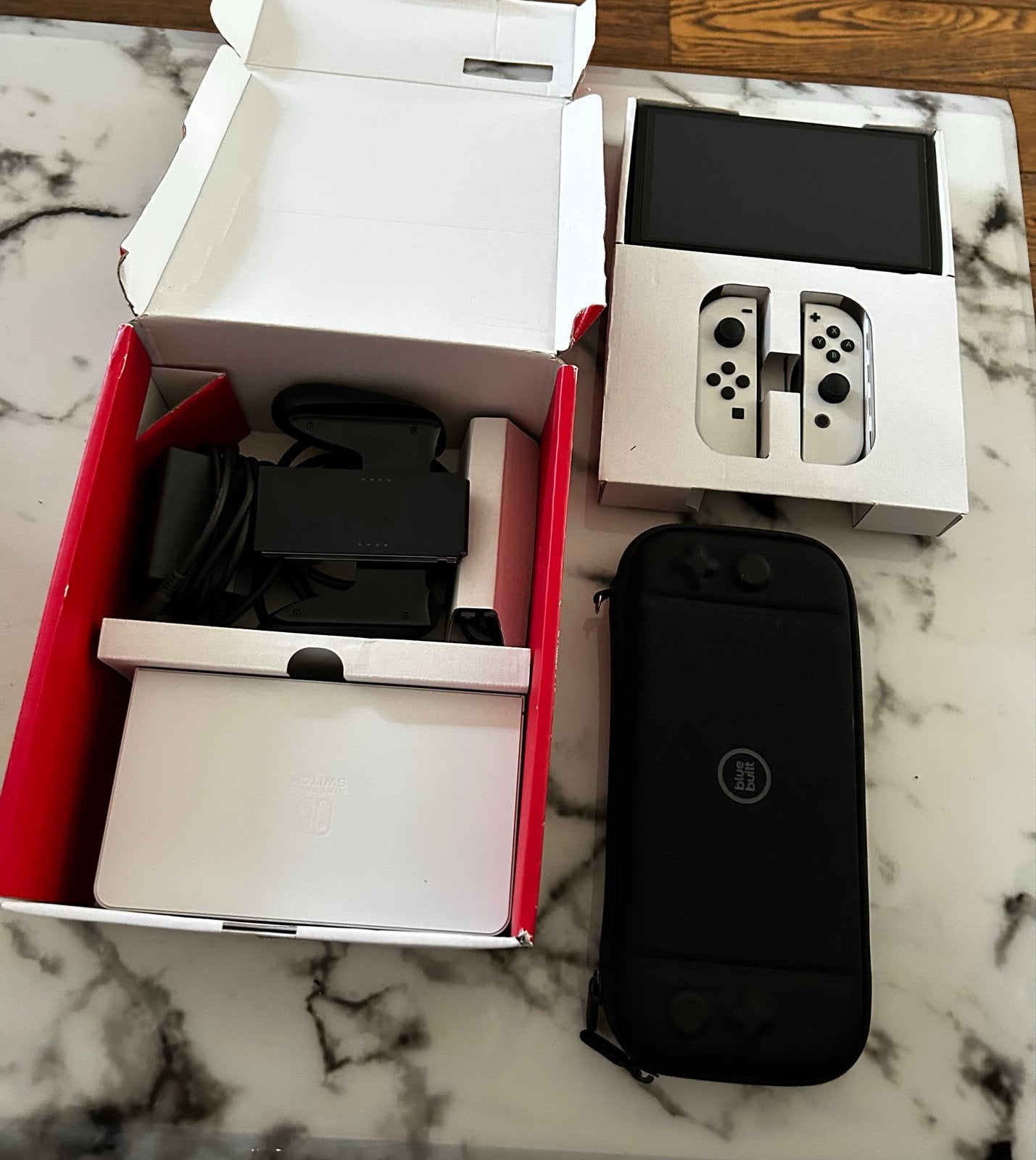 Foto 6 van Nintendo Switch OLED ZGAN + Nintendo case