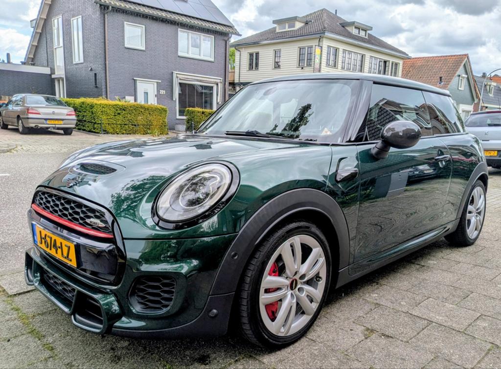 Mini Cooper S JCW, British Racing Green, 231pk, full option, Zwart, 4 cilinders, Navigatiesysteem, Leder