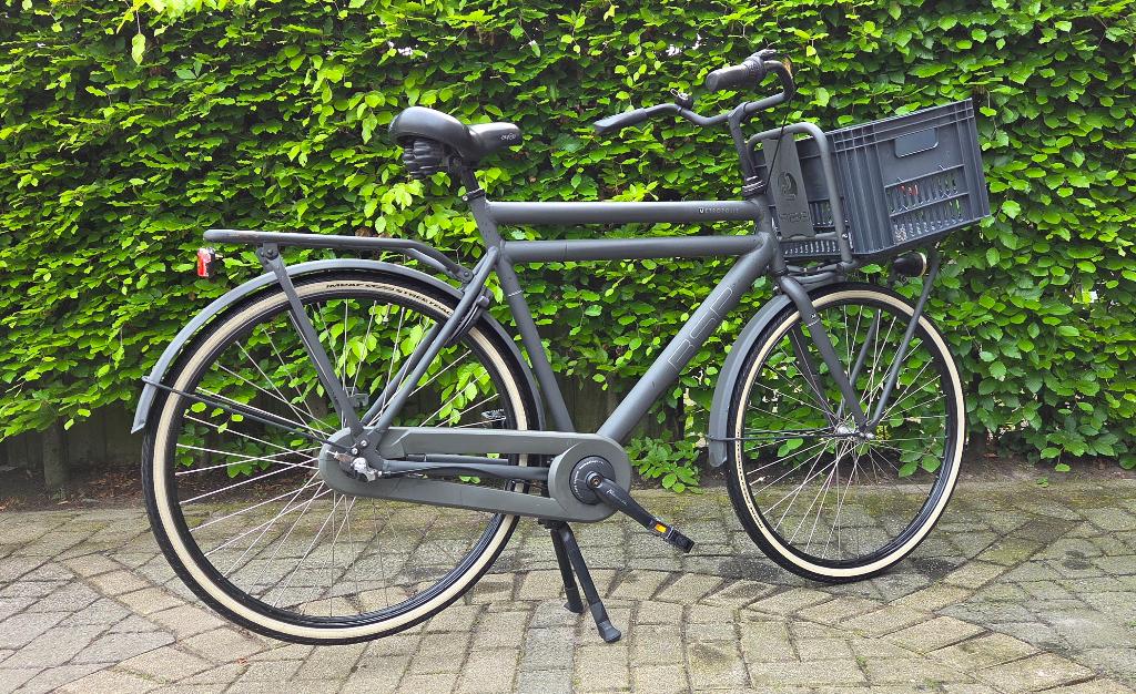 BSP Metropolis Herenfiets. Stevige stadsfiets met krat, Terugtraprem, Gebruikt, Versnellingen, 57 tot 61 cm