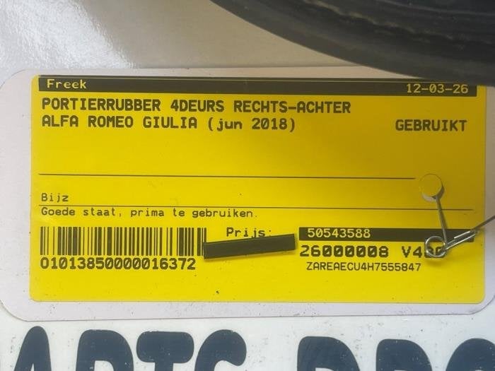Portierrubber 4Deurs rechts-achter van een Alfa Romeo Giulia, Gebruikt, -, Verzenden, -