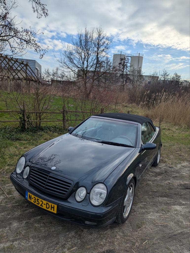 Mercedes CLK-320 Cabrio Elegance 75500km, Automaat, Beige, 1595 kg, Cabriolet