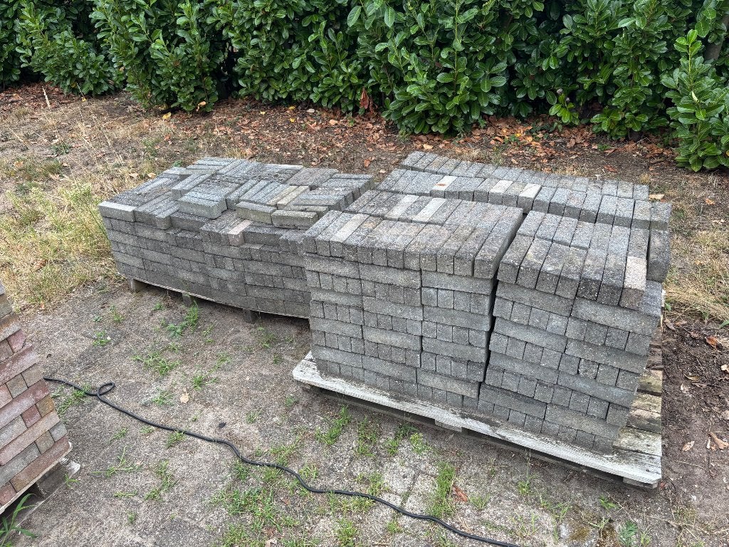 Gratis stenen / waaltjes, Tuin en Terras, Ophalen, Gebruikt, Beton, Klinkers