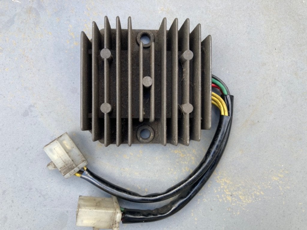 Spanningsregelaar Honda CB250N CB400N CB450N CX500, Ophalen of Verzenden, Gebruikt