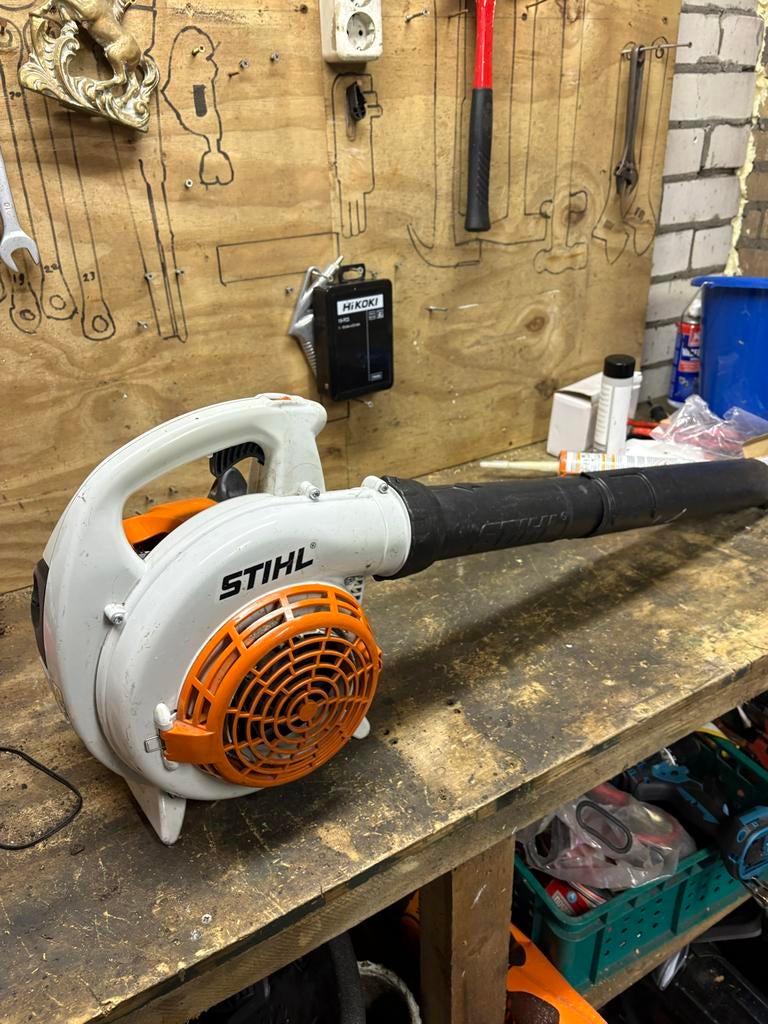 Zo goed als nieuwe Stihl BG55/C Bladblazer uit 03/2024, Ophalen of Verzenden, Zo goed als nieuw, Benzine, Handgedragen