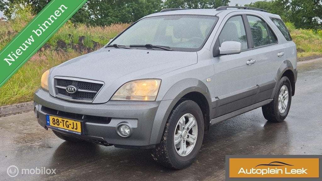 Kia Sorento 2.5 CRDi M-bition APK 30-04-2027 TREKHAAK NAVI, Auto's, Kia, Automaat, Gebruikt, Lederen bekleding, 241 €/maand