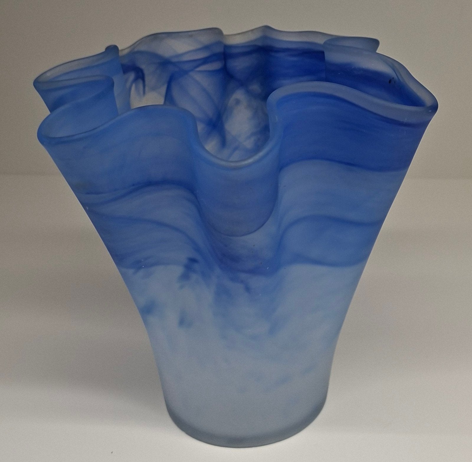 Bijzondere Zakdoekvaas Blauw Glas., Huis en Inrichting, Ophalen of Verzenden, Zo goed als nieuw, Blauw, Glas