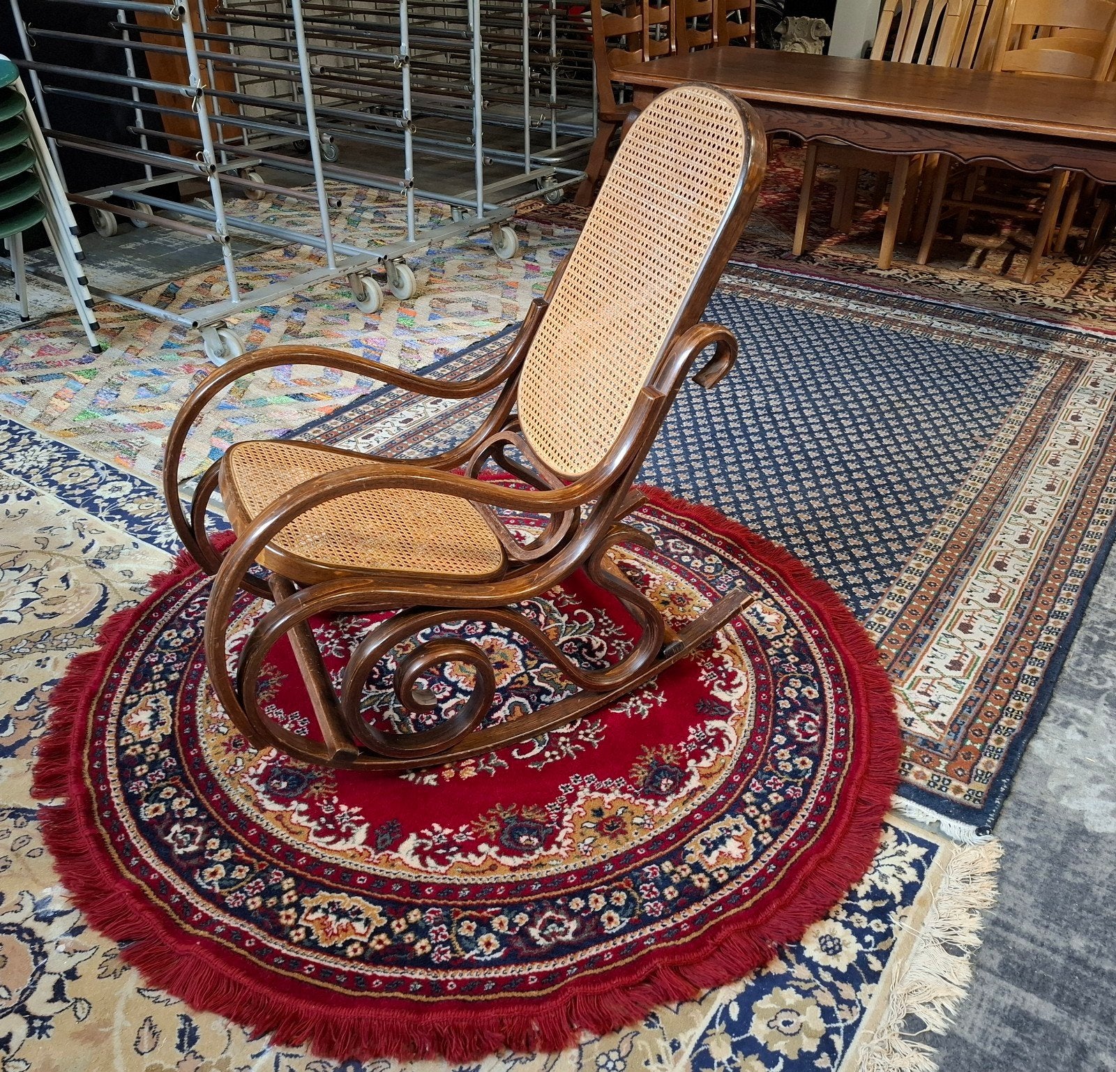 Vintage Michael Thonet Schommelstoel in mooie staat! Zie oms, Huis en Inrichting, Fauteuils, Ophalen, Zo goed als nieuw