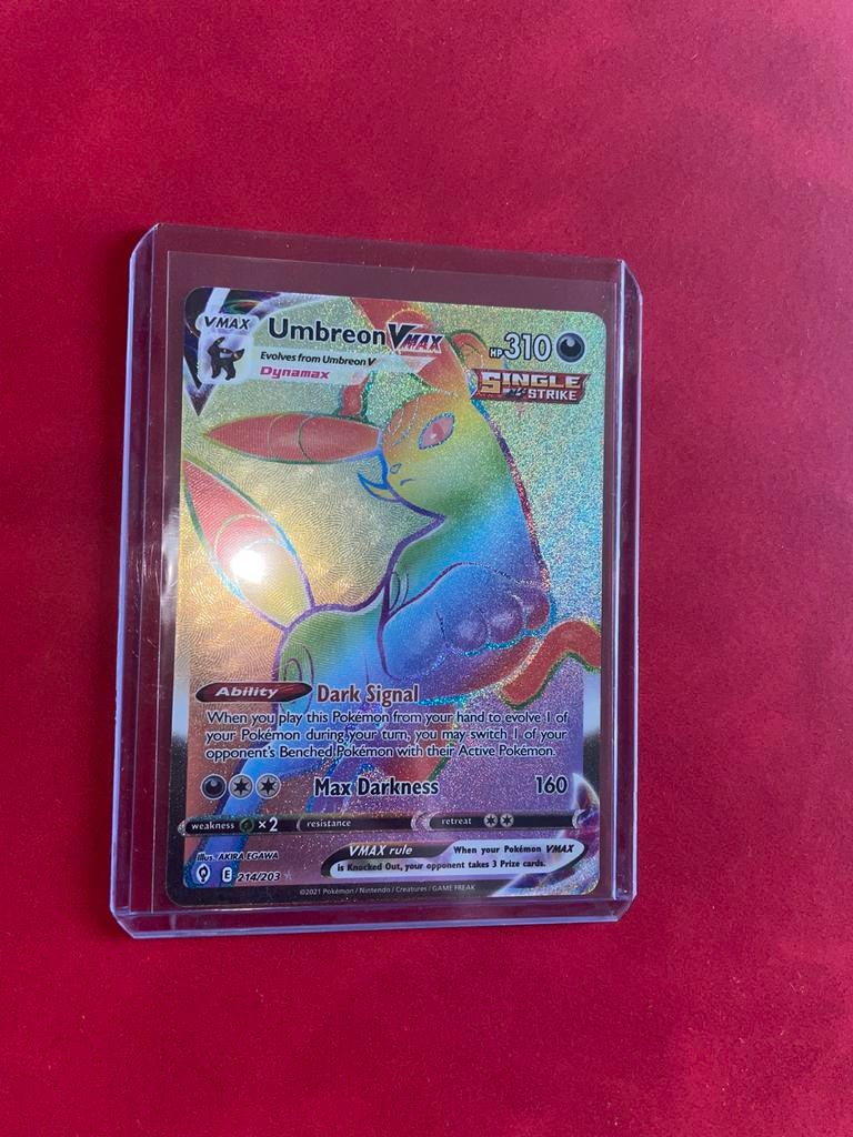 Umbreon VMAX 214/203, Hobby en Vrije tijd, Verzamelkaartspellen | Pokémon, Ophalen of Verzenden, Zo goed als nieuw, Losse kaart