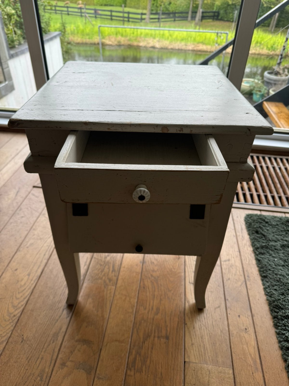 Bijzettafel antieke po, Antiek en Kunst, Ophalen