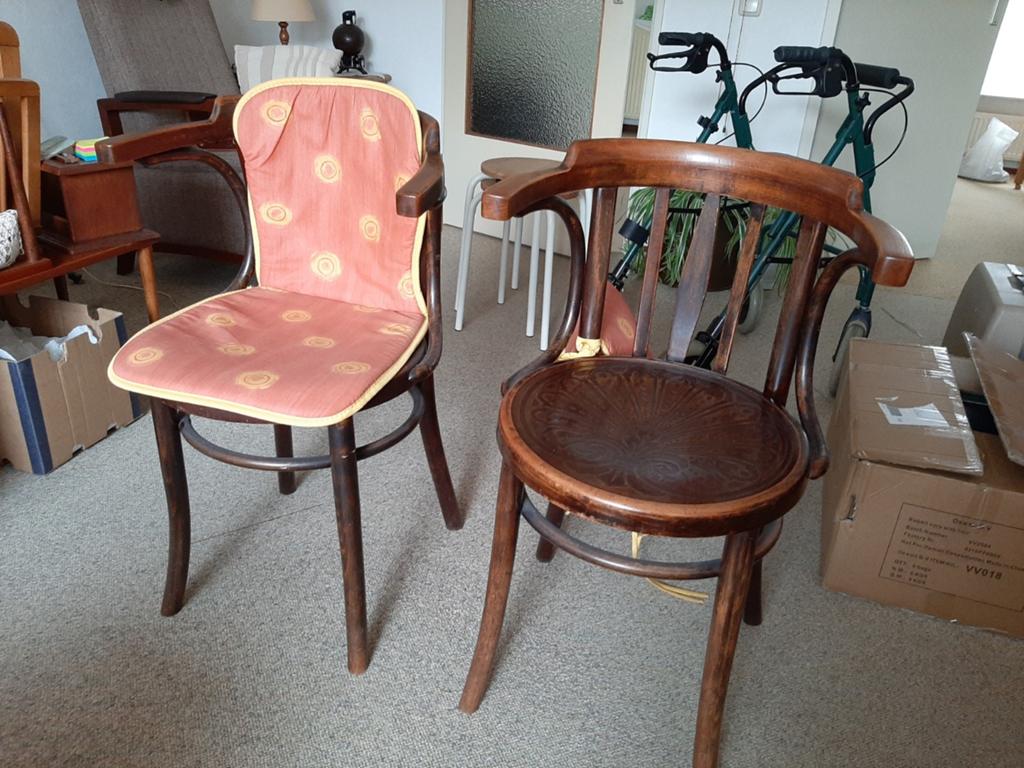 2 Levee houten stoelen, jaren '30, Ophalen