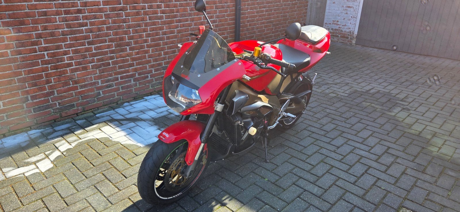 Te koop Aprilia Tuono, Motoren, Motoren | Aprilia, 2 cilinders, Motorrijbewijs A, Gebruikt, Particulier