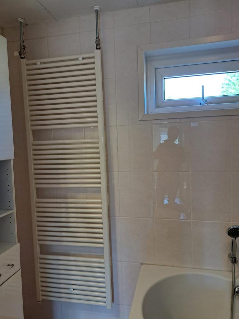 Handdoekradiator voor badkamer - Wit, gebruikt, Doe-het-zelf en Verbouw, Verwarming en Radiatoren, Gebruikt, Radiator, Minder dan 60 cm
