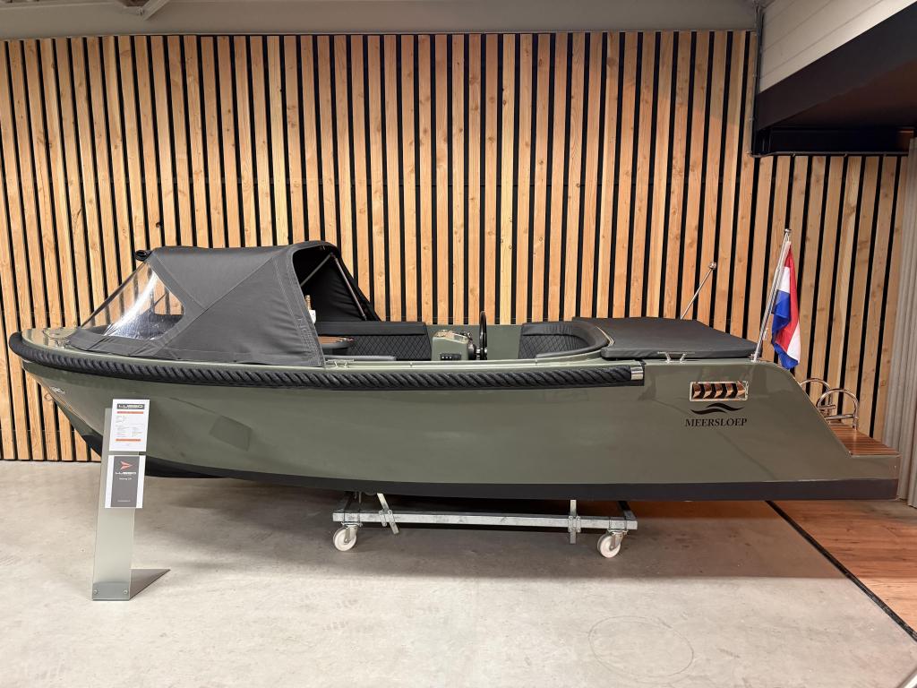 NwStaat! MEERSLOEP 600 HONDA 20PK 'ArmyGreen' CARBON! Bj2024, Watersport en Boten, Sloepen, Tender, Meersloep, Zonnedek, 6 m