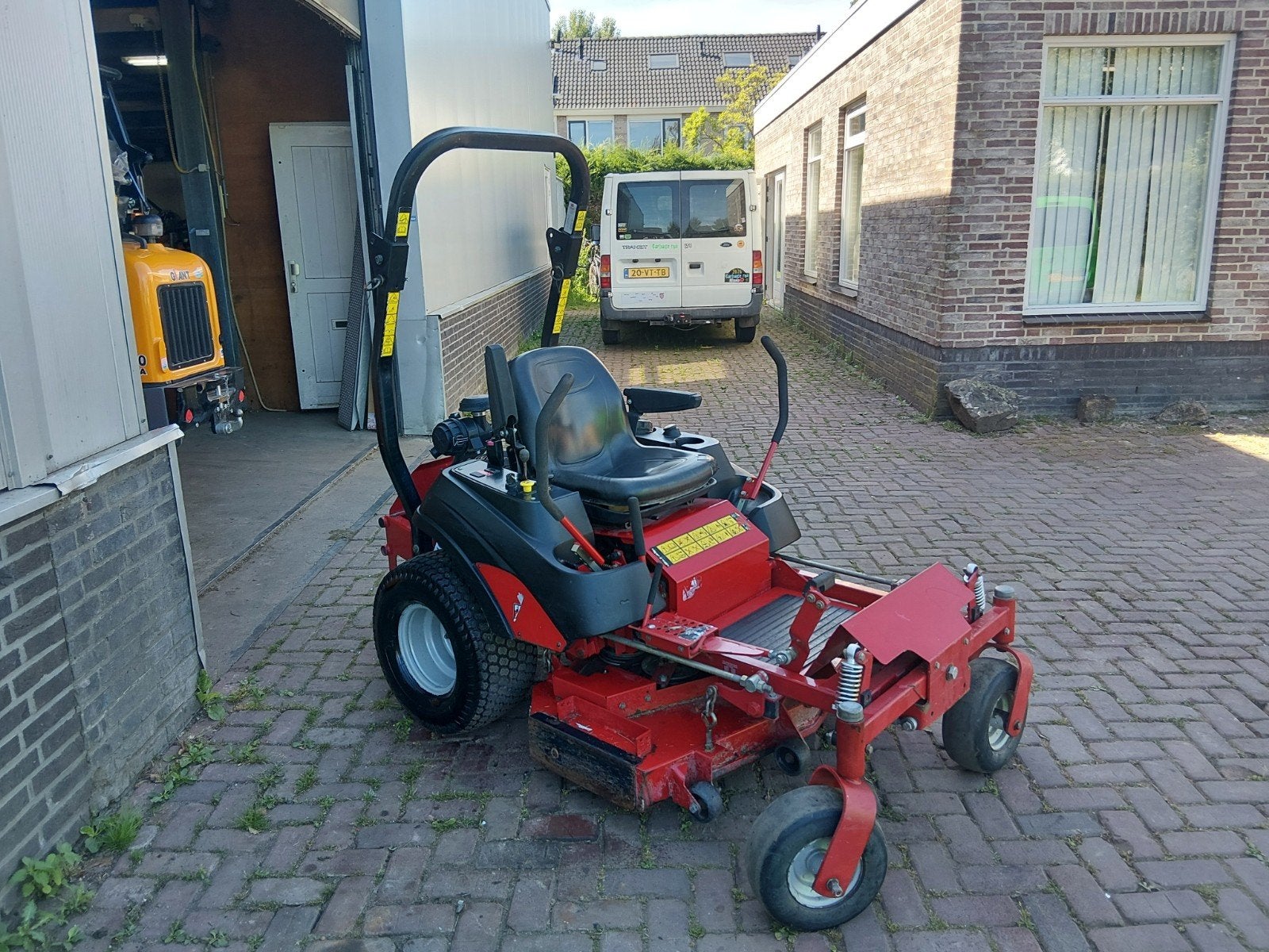 Dikke ferris maaier met 2 cillinder kawasaki zeroturn, Ophalen, Gebruikt, FERRIS, 120 cm of meer