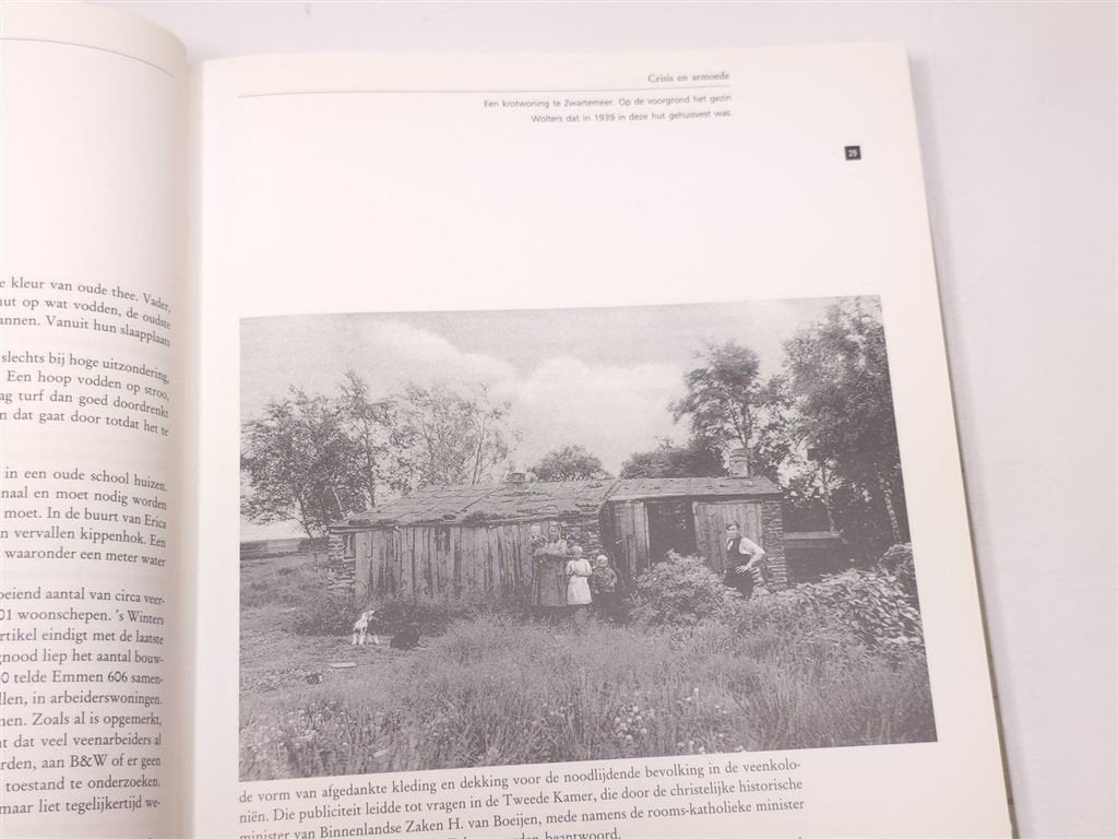 Emmen in Bezettingstijd — Grensgemeente, WOII Geschiedenis, Ophalen of Verzenden, Gelezen