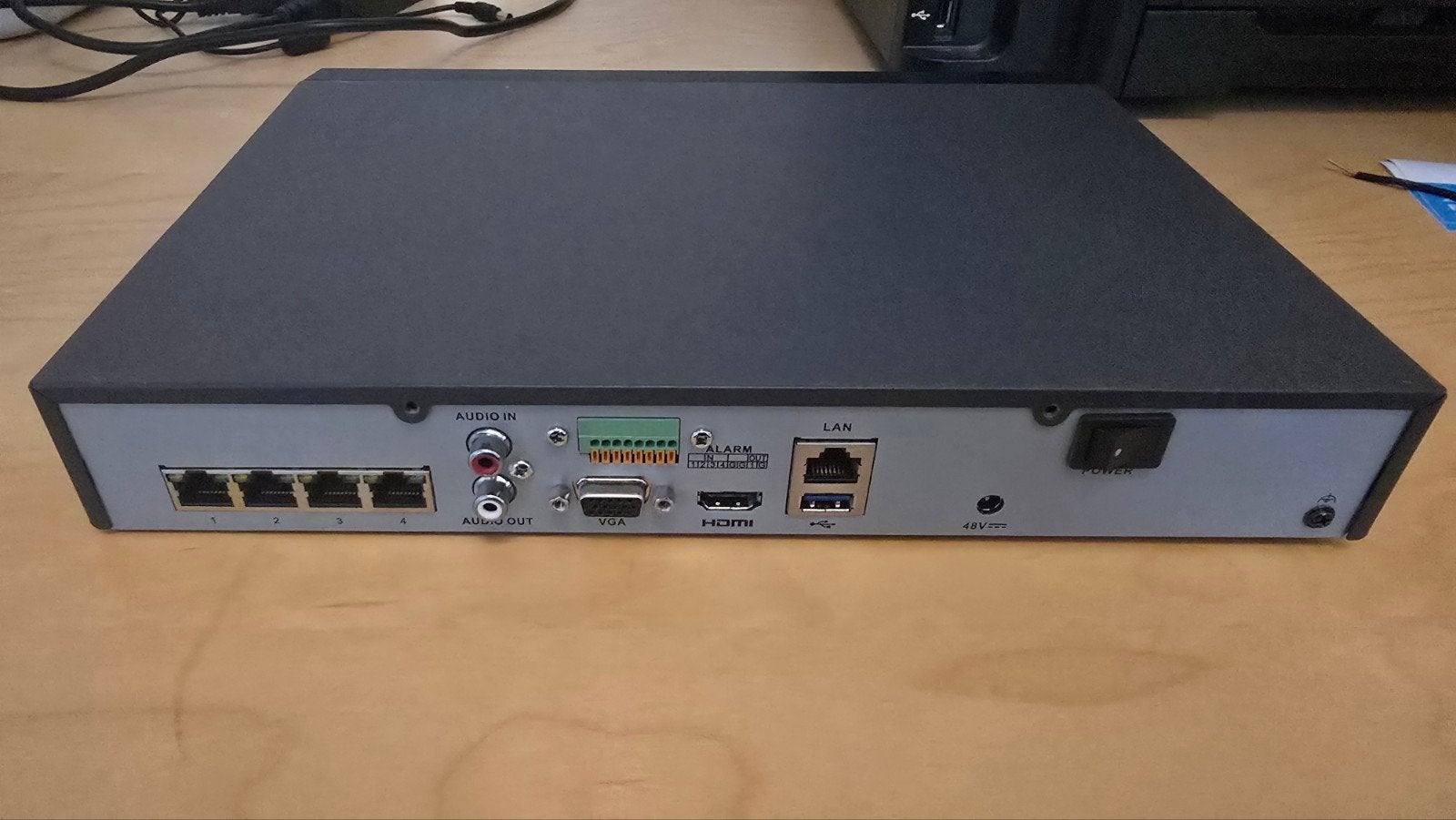 Hikvision DS-7604NI-E1/4P/A Netwerk Video Recorder, Ophalen of Verzenden, Gebruikt