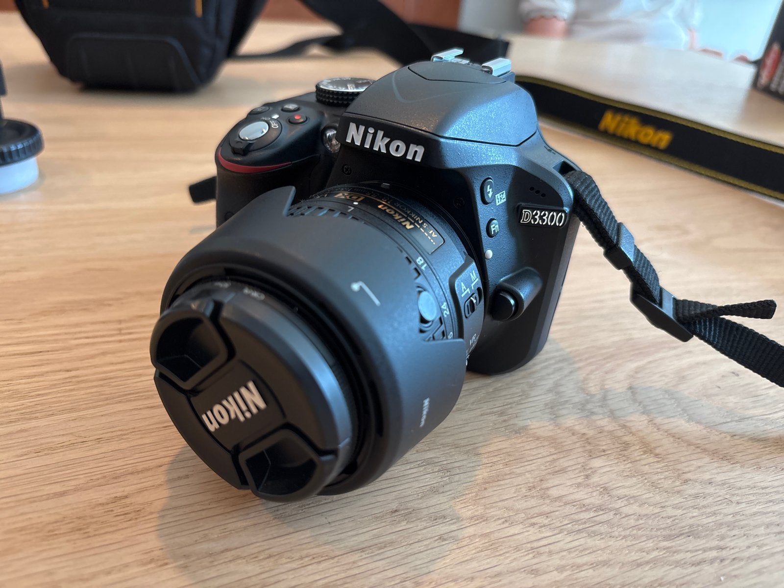 Nikon D3300 DSLR met complete accessoireset, 3.066 clicks, Spiegelreflex, Ophalen of Verzenden, Zo goed als nieuw, 24 megapixels