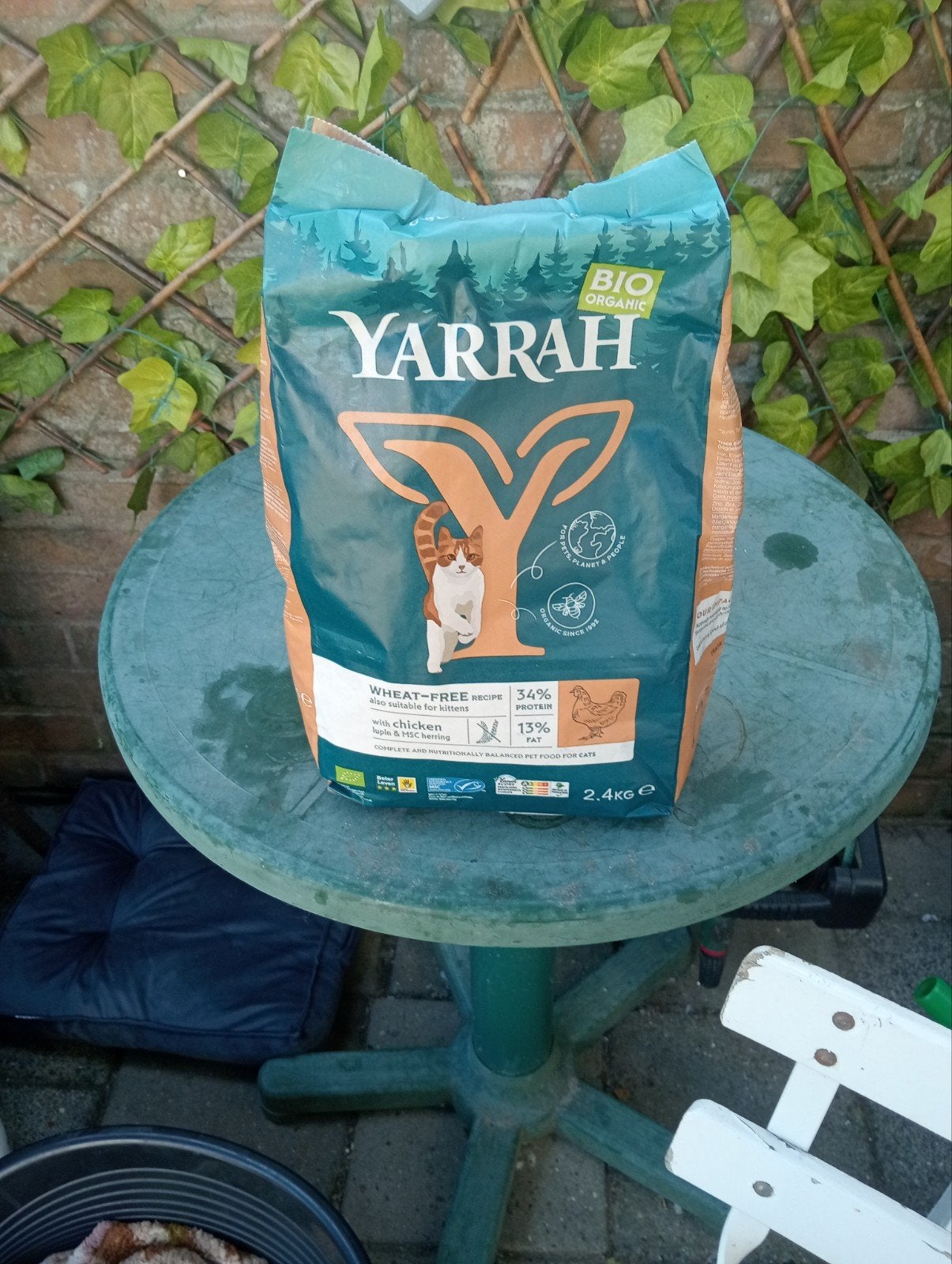 yarrah biologisch voer 2.4 kilo, Ophalen of Verzenden, Kat